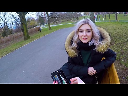 ❤️ 為了錢吞下陌生人的熱精液 - Eva Elfie 在公園裡口交 ❤❌ 硬色情 在我們 ️❤